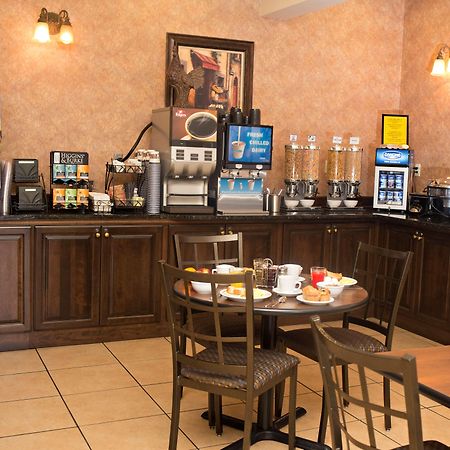Best Western Plus Fredericton Hotel & Suites Exteriér fotografie