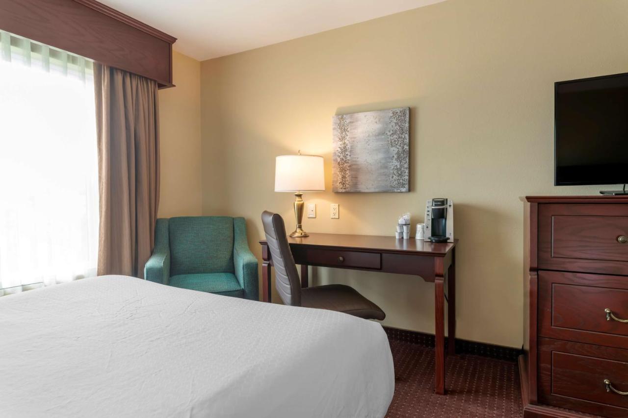 Best Western Plus Fredericton Hotel & Suites Exteriér fotografie