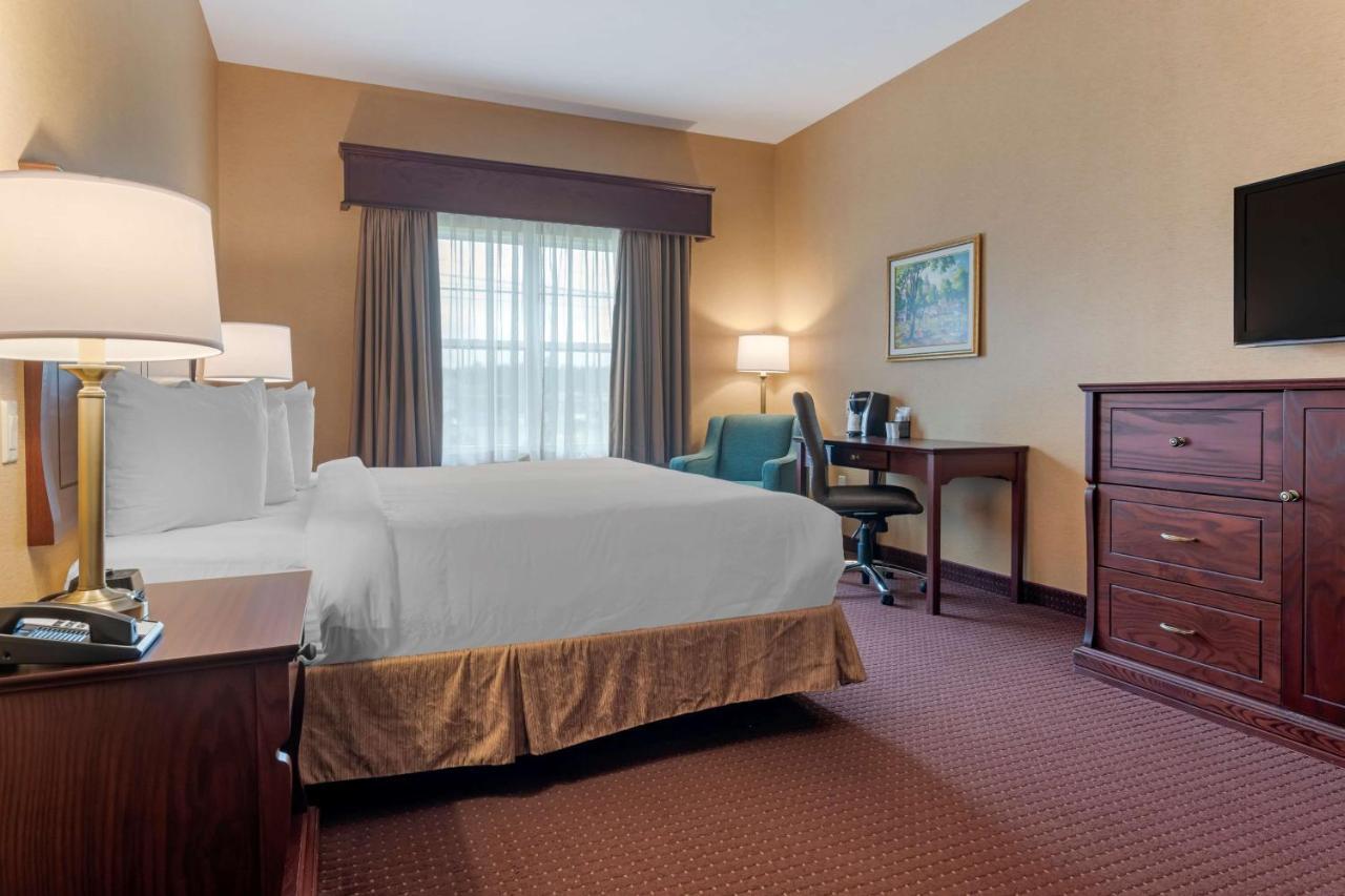 Best Western Plus Fredericton Hotel & Suites Exteriér fotografie