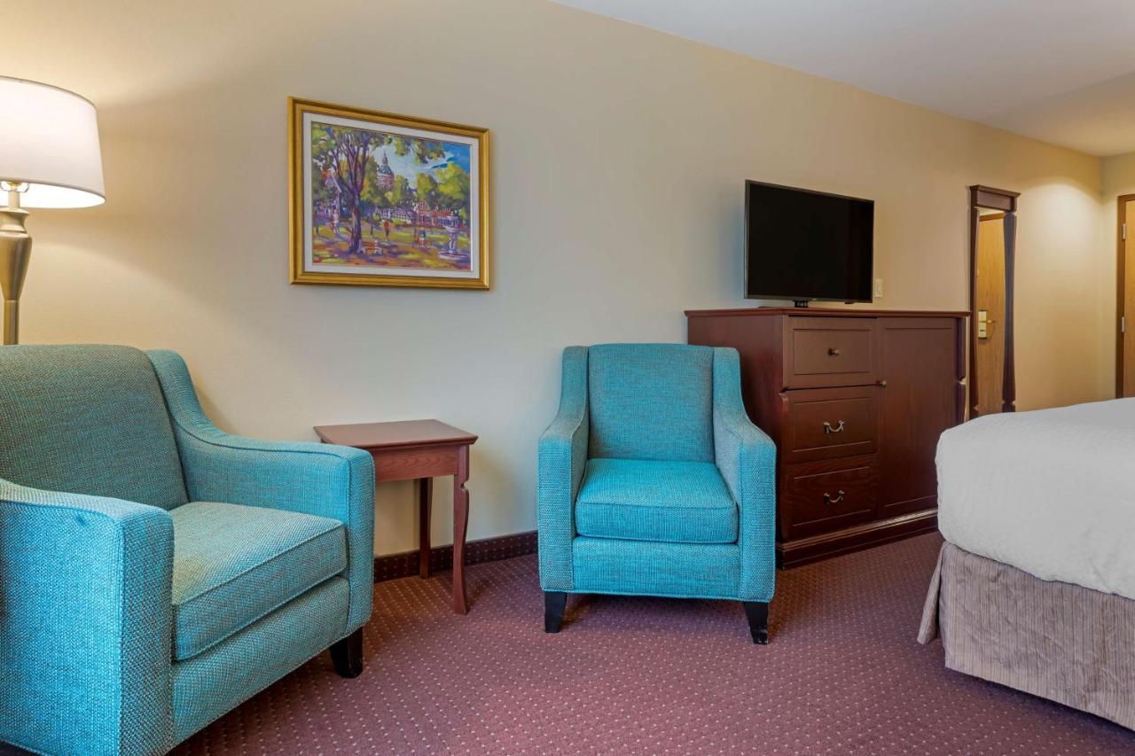 Best Western Plus Fredericton Hotel & Suites Exteriér fotografie