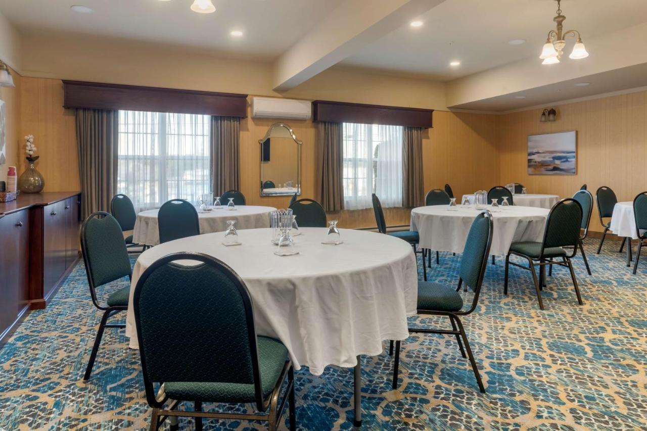 Best Western Plus Fredericton Hotel & Suites Exteriér fotografie