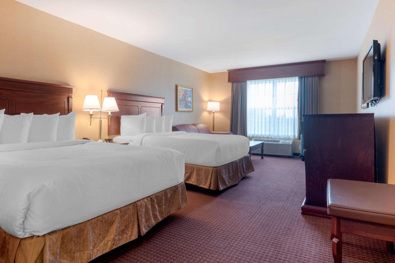 Best Western Plus Fredericton Hotel & Suites Exteriér fotografie