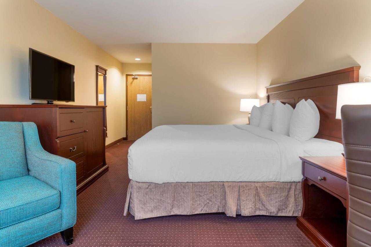 Best Western Plus Fredericton Hotel & Suites Exteriér fotografie