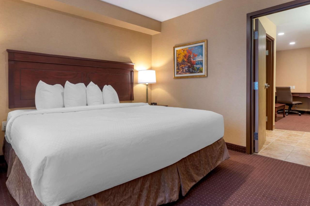 Best Western Plus Fredericton Hotel & Suites Exteriér fotografie