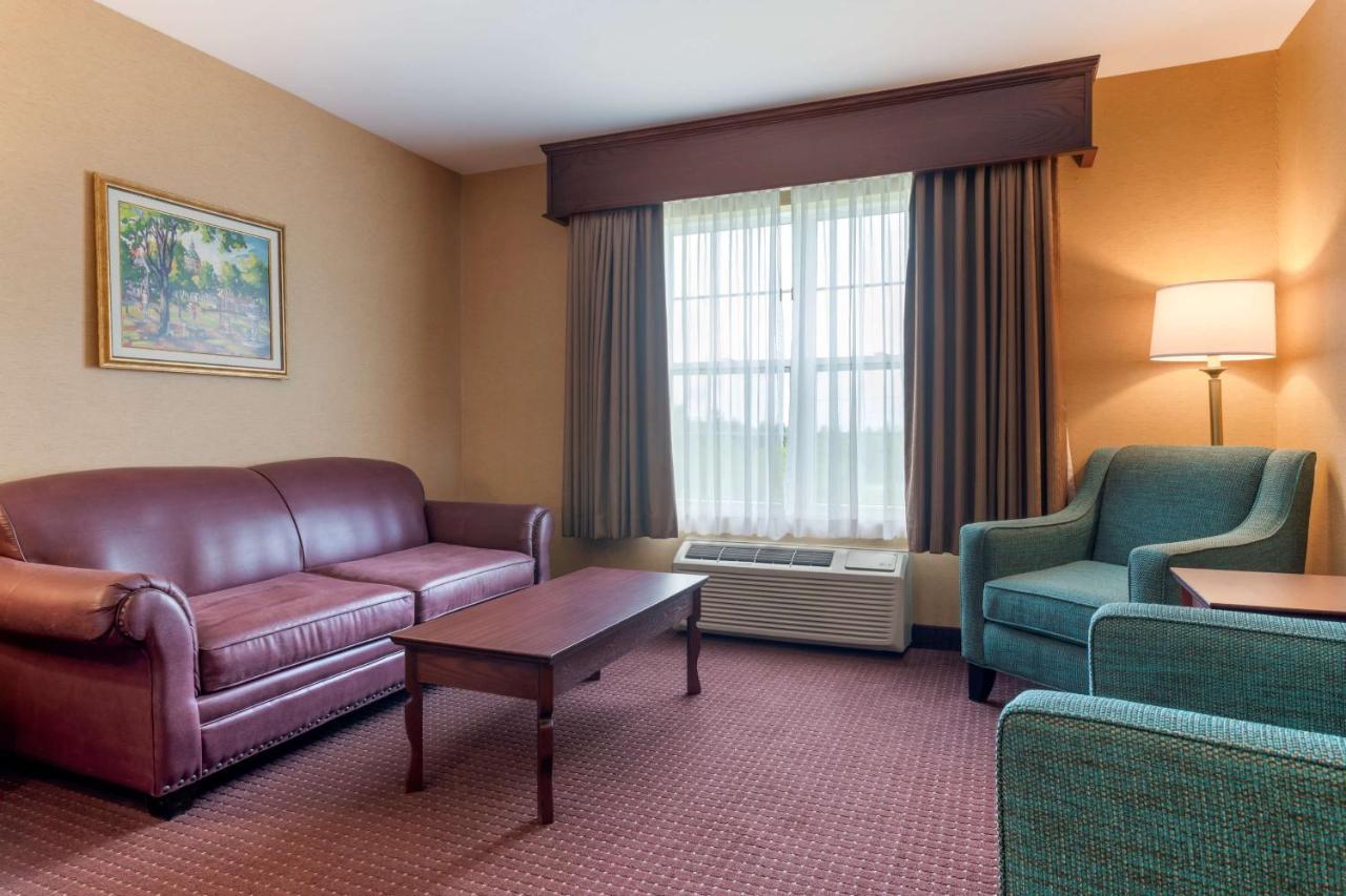 Best Western Plus Fredericton Hotel & Suites Exteriér fotografie