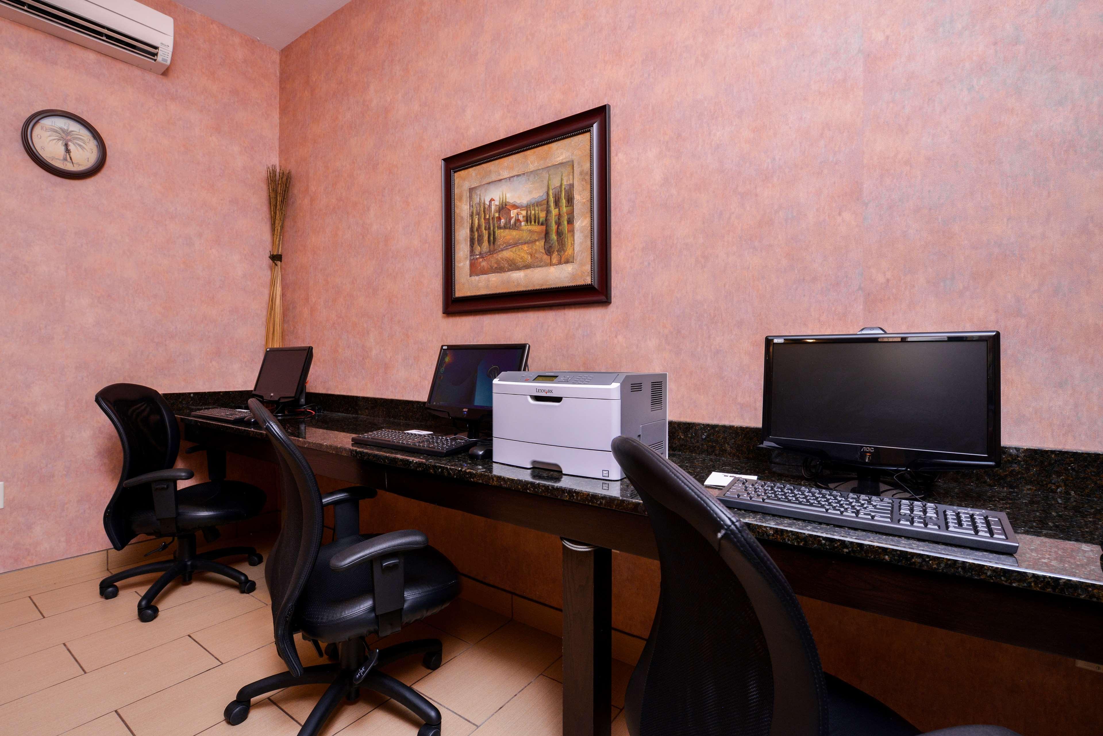 Best Western Plus Fredericton Hotel & Suites Exteriér fotografie